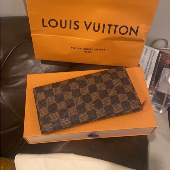 Louis Vuitton Sarah Louis Damien Ebene Vuitton print wallet red lining GUC. - Picture 2 of 10